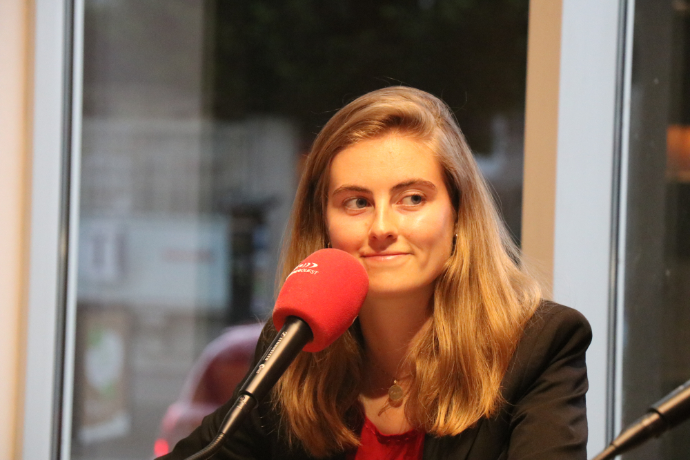 Emma Fourreau a obtenu 40% des suffrages exprimés dans la 1ere circonscription du Calvados. Joël Bruneau obtient 60% des voix. 