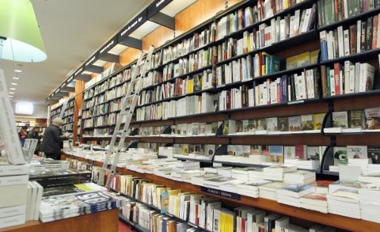 Paris (AFP). Dans les librairies, depuis les attentats, le Coran intéresse