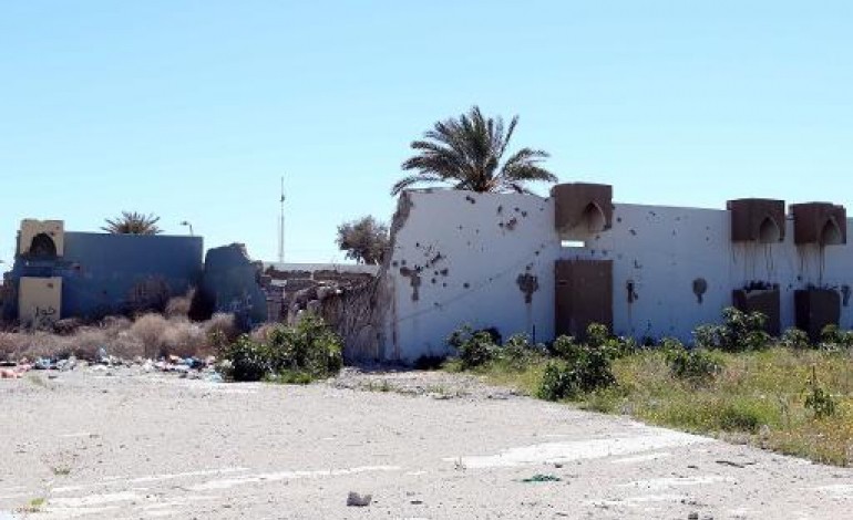Tripoli (AFP). En Libye, les palais de Kadhafi ne sont plus que ruines