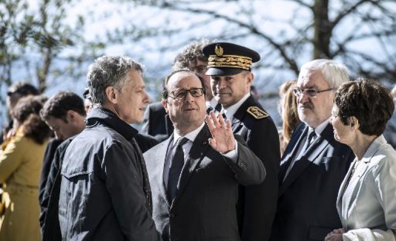Izieu (France) (AFP). A Izieu, Hollande met en garde contre le poison du repli