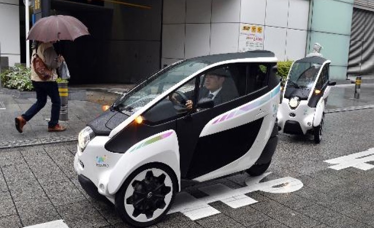 Toyota City (Japon) (AFP). Transports:Toyota veut réconcilier voiture et transports en commun 