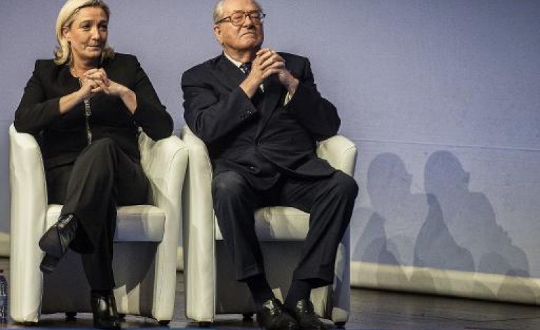 Paris (AFP). Marine Le Pen rompt avec son père et s'oppose à sa candidature aux régionales