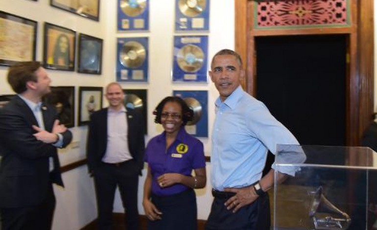 Kingston (Jamaïque) (AFP). Obama est arrivé en Jamaïque, première pour un président américain depuis 1982