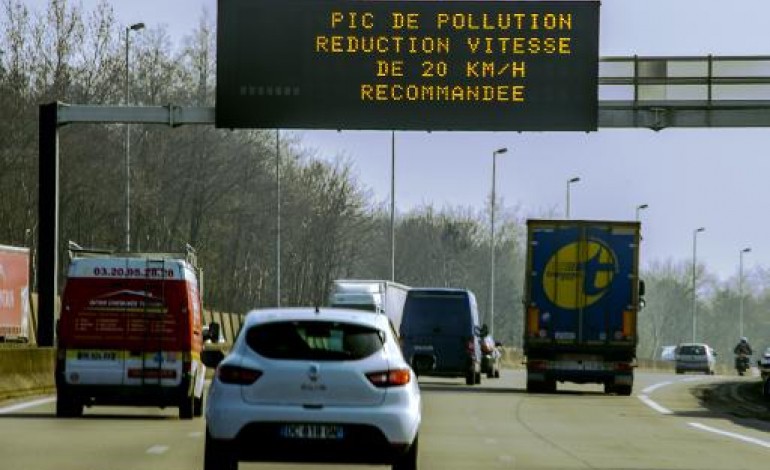 Paris (AFP). Pollution de l'air en Ile-de-France: vitesse et poids-lourds visés vendredi