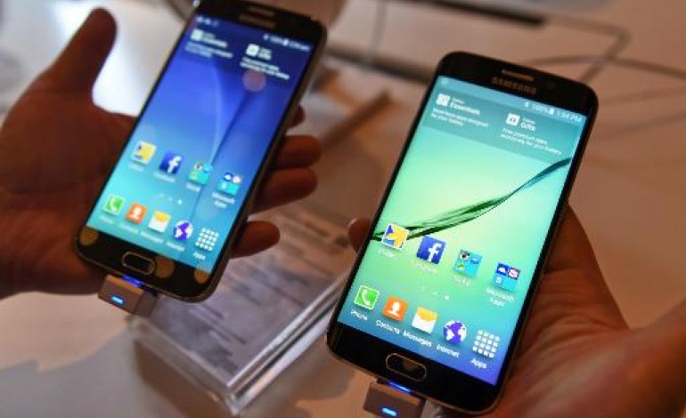 Séoul (AFP). Samsung lance le Galaxy S6 pour contrer Apple... qui sort sa montre connectée