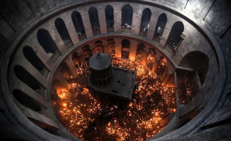 Jérusalem (AFP). Jérusalem: cérémonie du feu sacré pour la Pâque orthodoxe