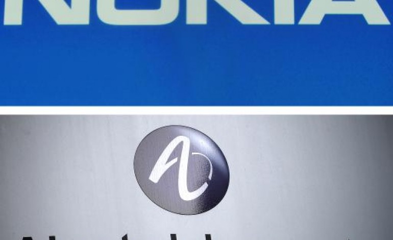Paris (AFP). Alcatel/Nokia: accord pour une OPE début 2016, le futur groupe sera basé en Finlande