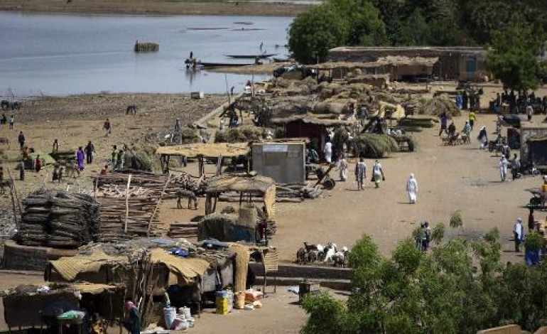 Bamako (AFP). Mali: attentat suicide contre une base des Casques bleus, 3 morts
