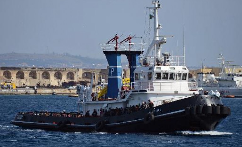 Reggio de Calabre (Italie) (AFP). Nouveau drame en Méditerranée avec 41 morts à la suite d'un nouveau naufrage
