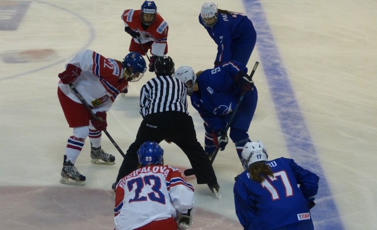 Hockey féminin: la France encore en lice pour une médaille de bronze