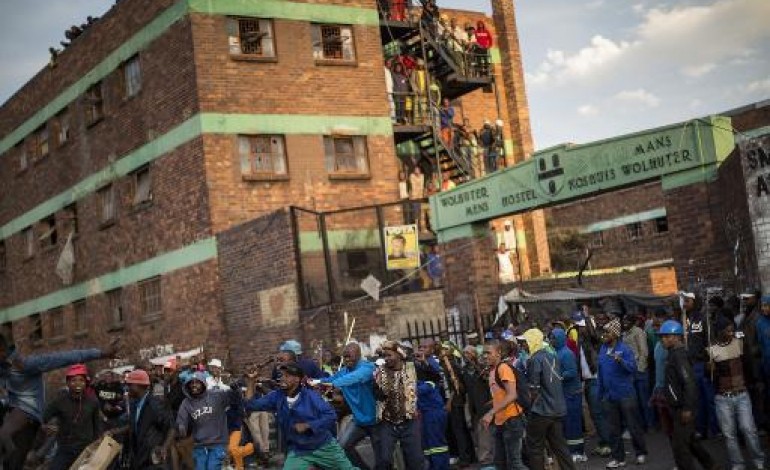 Johannesburg (AFP). Afrique du Sud: renfort de policiers contre les casseurs xénophobes