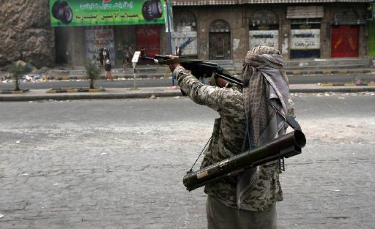 ADEN (Yémen) (AFP). Yémen: nouveaux combats meurtriers, l'aide humanitaire attendue