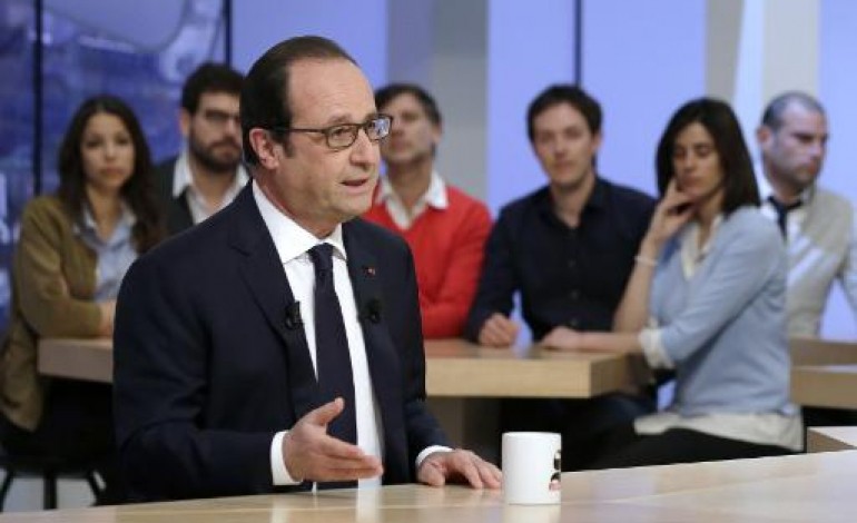 Paris (AFP). Sur Canal+, Hollande promet de ne rien lâcher sur le chômage et veut rassurer sur le renseignement