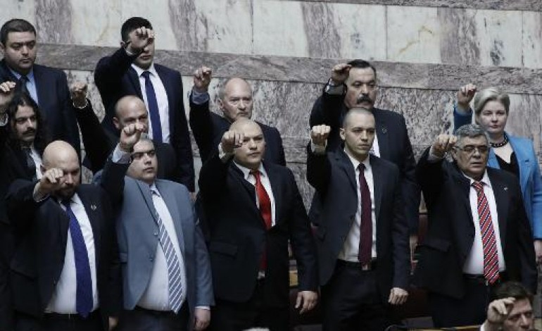 Athènes (AFP). Le parti néonazi grec Aube dorée devant la justice