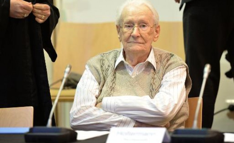 Lunebourg (Allemagne) (AFP). Auschwitz: ouverture du procès de l'ancien comptable Oskar Gröning