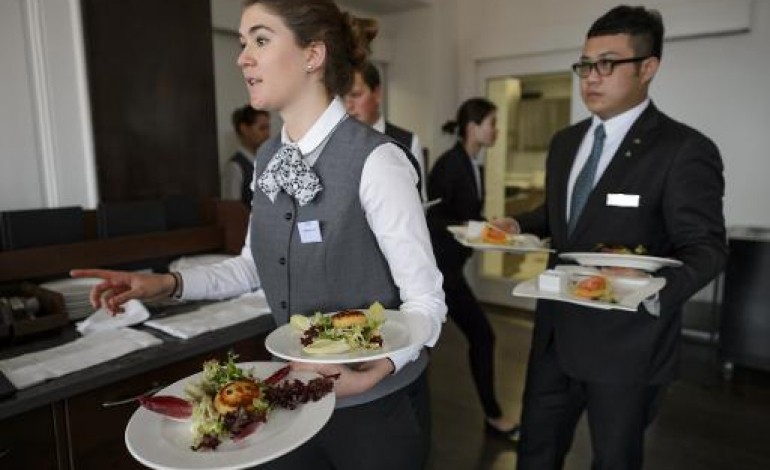 Montreux (Suisse) (AFP). Les écoles hôtelières suisses s'accrochent pour rester les meilleures