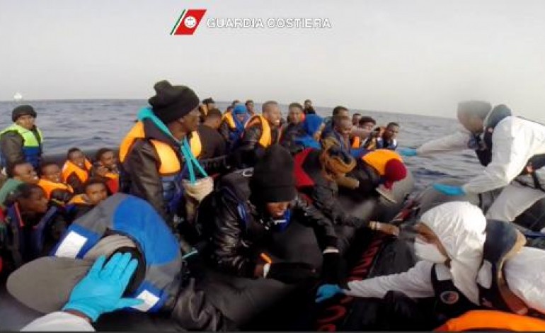 Bruxelles (AFP). Migrants en Méditerranée: les dirigeants de l'UE doivent se prononcer sur une opération militaire