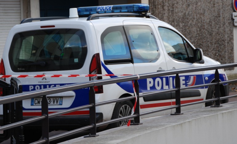 Ivres, ils fuient et insultent les policiers près de Rouen