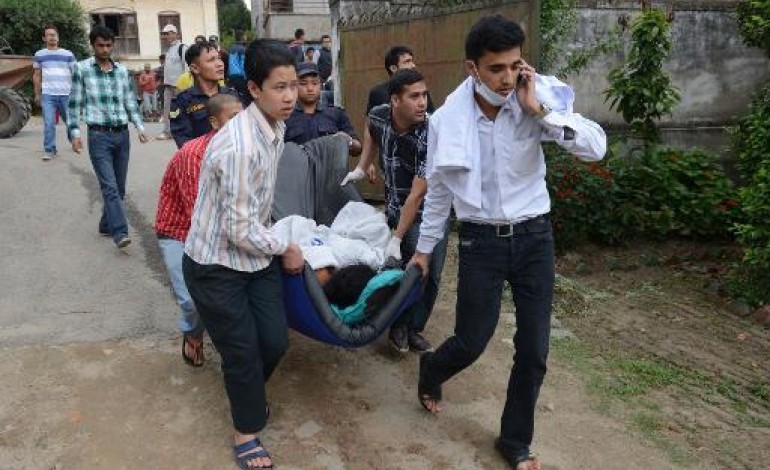 Katmandou (AFP). Népal: près de mille morts dans un puissant séisme 