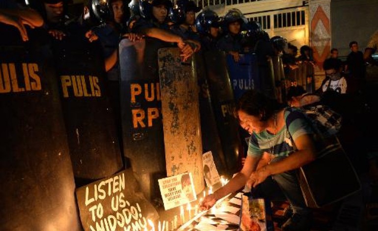 Cilacap (Indonésie) (AFP). L'Indonésie exécutera neuf condamnés après 17H00 GMT