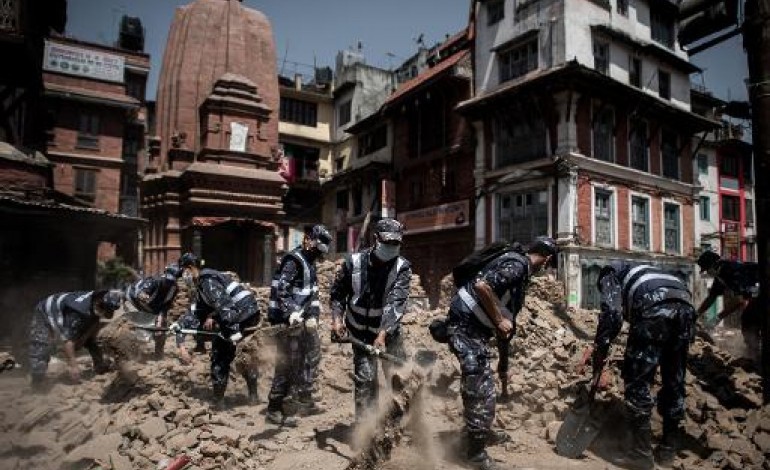Katmandou (AFP). Séisme: le Népal craint un bilan beaucoup plus élevé au gré de la progression des secours