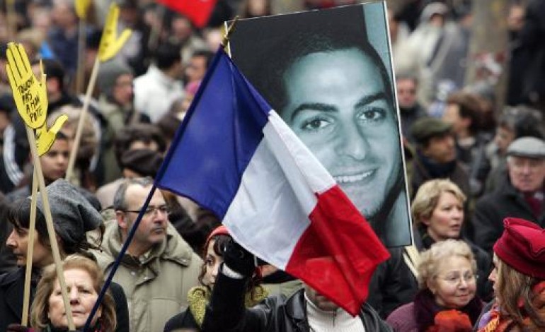 Bagneux (AFP). La plaque en mémoire d'Ilan Halimi brisée, colère et indignation