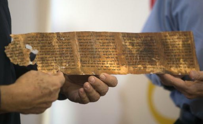 Jérusalem (AFP). Le plus ancien exemplaire complet des 10 Commandements exposé en Israël