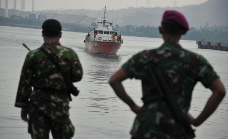 Jakarta (AFP). Indonésie: près de 500 migrants secourus en mer 