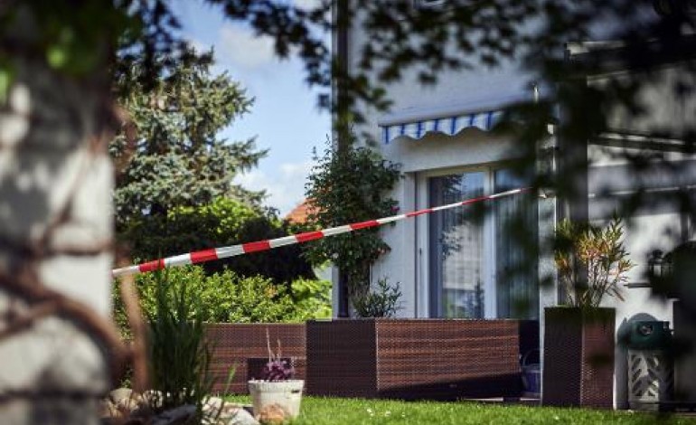 Genève (AFP). Suisse: cinq morts dans la tuerie de Würenlingen 