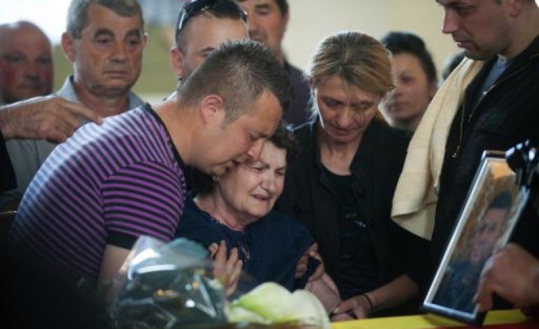 Kumanovo (Macédoine) (AFP). Macédoine: 22 morts, dont 8 policiers macédoniens et 14 assaillants présumés albanais