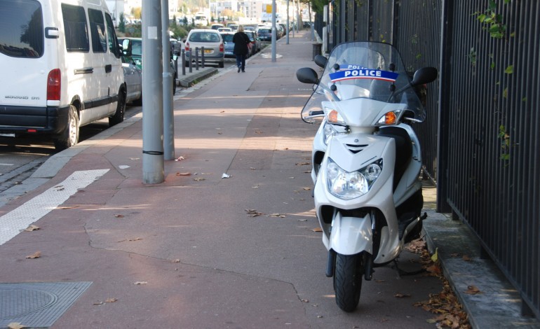 Sotteville-lès-Rouen : il vole un scooter et se cache derrière un buisson 