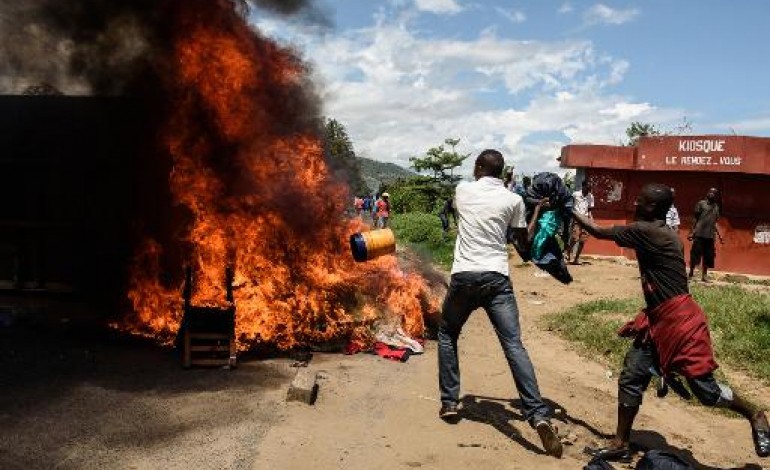 Bujumbura (Burundi) (AFP). Burundi: violents combats entre militaires loyalistes et putschistes