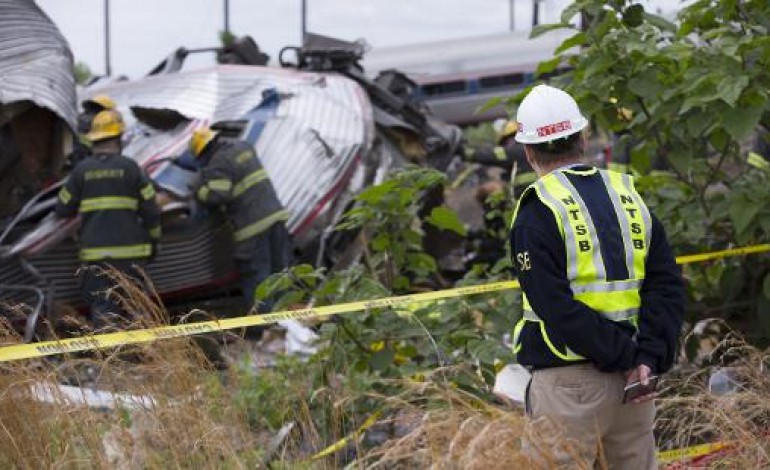 Philadelphie (Etats-Unis) (AFP). Déraillement à Philadelphie: 7 morts, le train roulait trop vite
