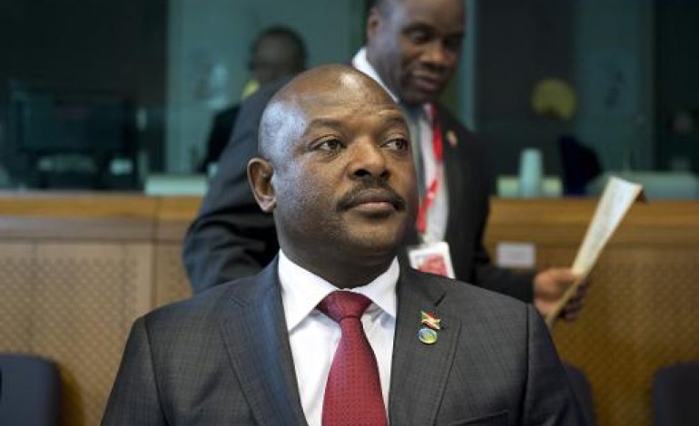 Dar es Salaam (AFP). Burundi: Nkurunziza à Dar es Salaam, accalmie à Burumbura 