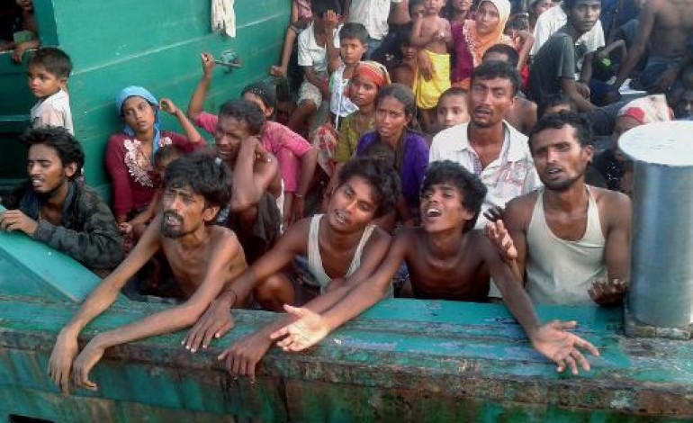 Mer d'Adaman (Thaïlande) (AFP). Thaïlande: des migrants appellent à l'aide depuis leur bateau en perdition