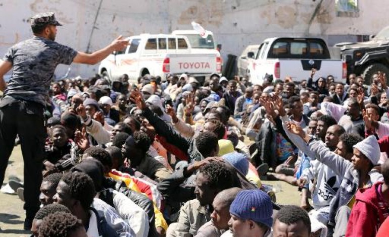 Tripoli (AFP). La Libye arrête 400 migrants clandestins avant leur embarquement