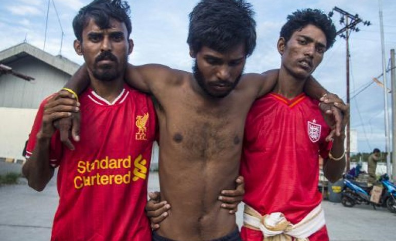 Banda Aceh (Indonésie) (AFP). Indonésie: 102 migrants secourus par des pêcheurs, des centaines  en perdition 