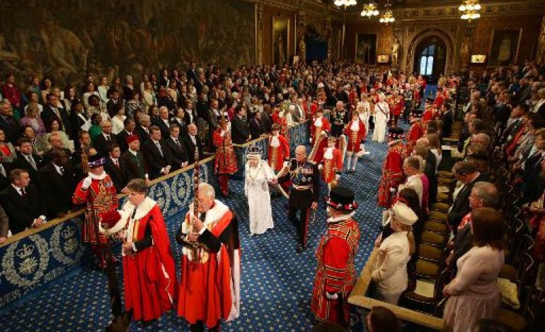 Londres (AFP). Royaume-Uni: Elizabeth II présente le programme du gouvernement lors du Discours de la reine