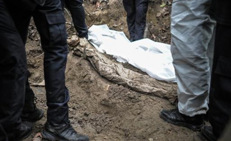 Wang Kelian (Malaisie) (AFP). Migrants: 139 corps dans les tombes retrouvées en Malaisie