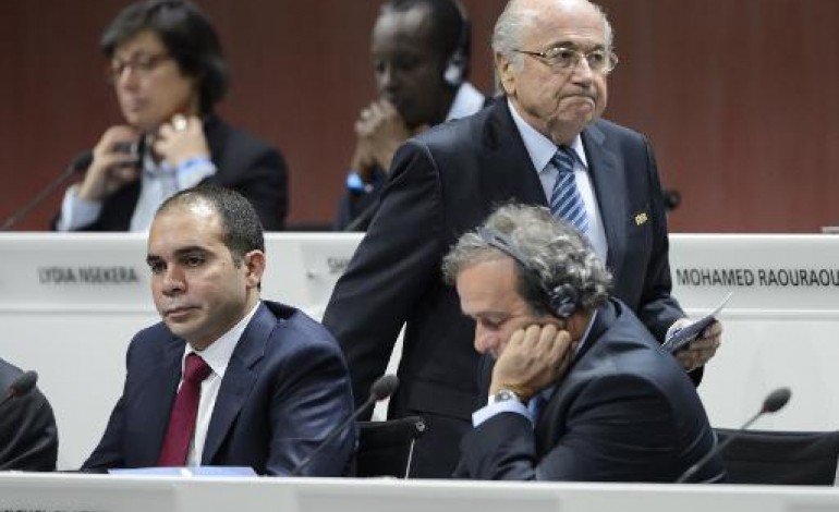 Zurich (AFP). Fifa: Blatter appelle à l'union sacrée au milieu du chaos