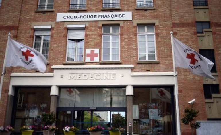 Paris (AFP). La Croix-Rouge reconnaît des dépassements horaires, pour sauver des vies 
