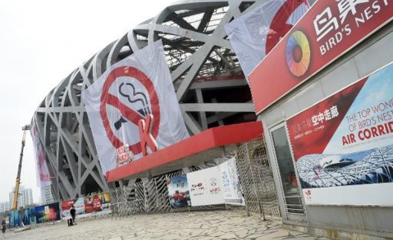 Pékin (AFP). Chine: la cigarette désormais bannie des lieux publics à Pékin