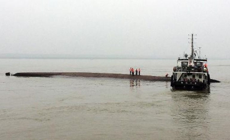 Pékin (AFP). Chine: naufrage d'un navire de croisière sur le Yangtsé avec plus de 450 personnes à bord
