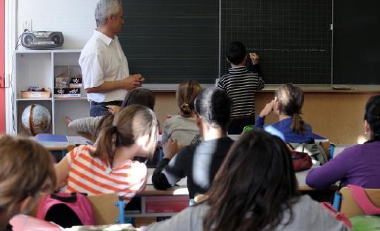 Paris (AFP). Education: 66% des Français ont une image positive des professeurs