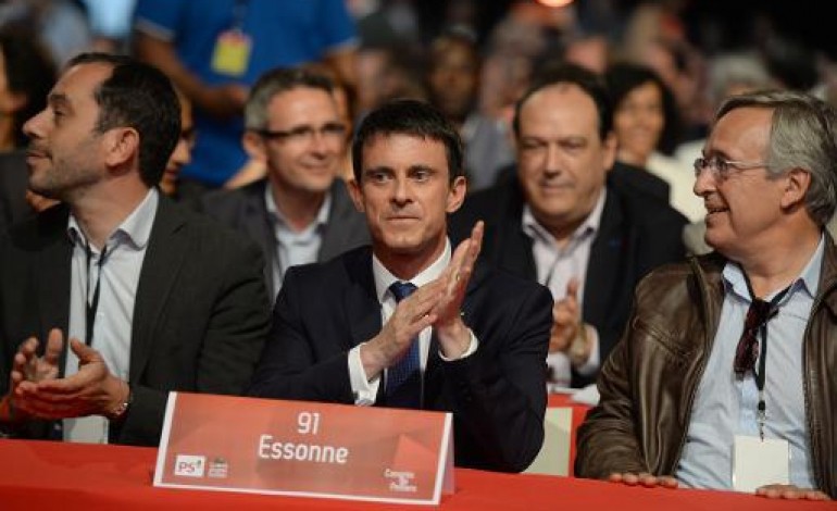 Poitiers (AFP). Congrès PS: Valls devant des délégués circonspects mais réalistes