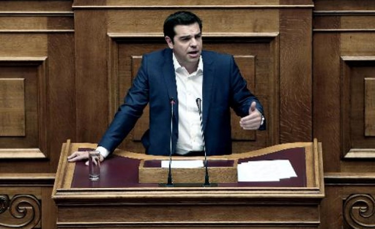 Athènes (AFP). Grèce : Tsipras entre marteau et enclume pour éviter la faillite
