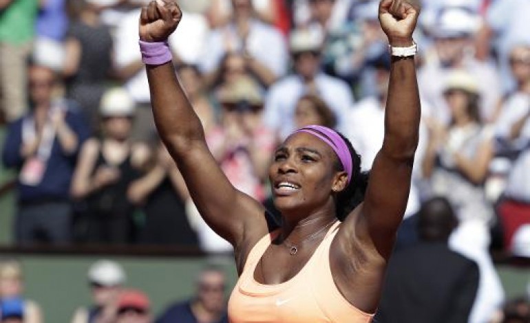 Paris (AFP). Roland-Garros: Serena Williams se défait d'une Lucie Safarova accrocheuse