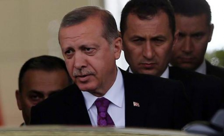 Ankara (AFP). Turquie: Erdogan doit charger Davutoglu de former un nouveau gouvernement