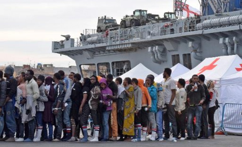 Genève (AFP). Plus de 100.000 migrants arrivés en Europe via la Méditerranée en 2015