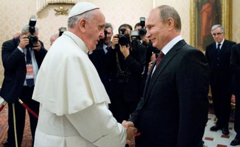 Milan (AFP). Russie: Poutine en Italie et au Vatican pour rompre son isolement diplomatique